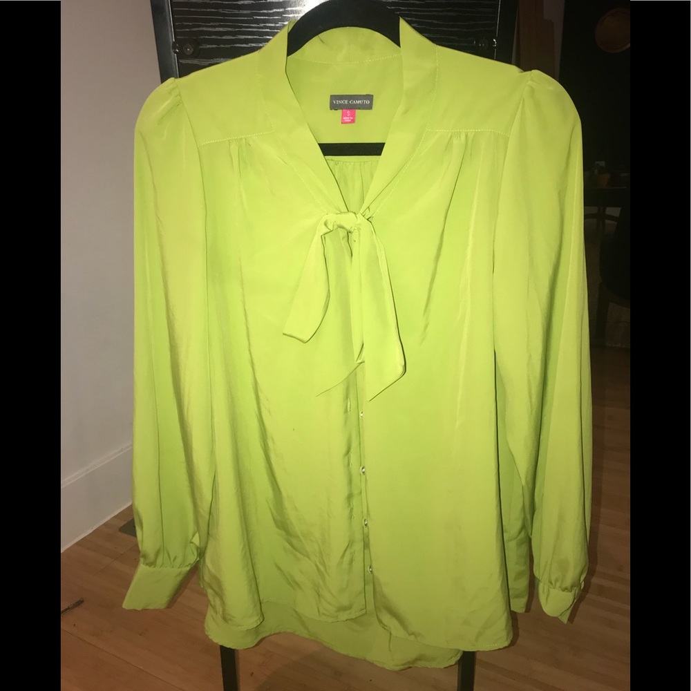 Gorgeous lime green Vince Camuto blouse